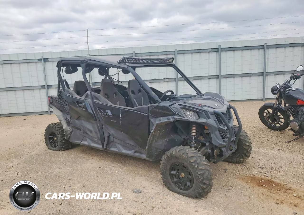 2022 Can-Am Maverick Sport Utility Vehicle VIN:3JB1BAX48NK000330 - 1