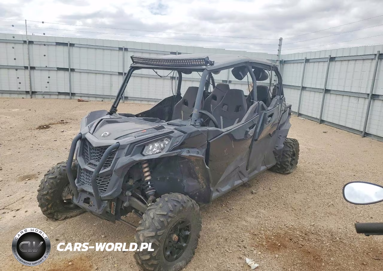 2022 Can-Am Maverick Sport Utility Vehicle VIN:3JB1BAX48NK000330 - 2