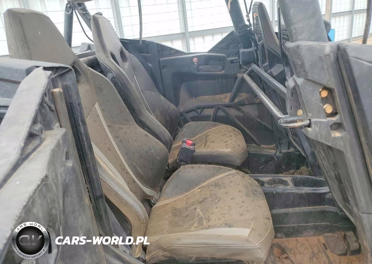 2022 Can-Am Maverick Sport Utility Vehicle VIN:3JB1BAX48NK000330 - 6
