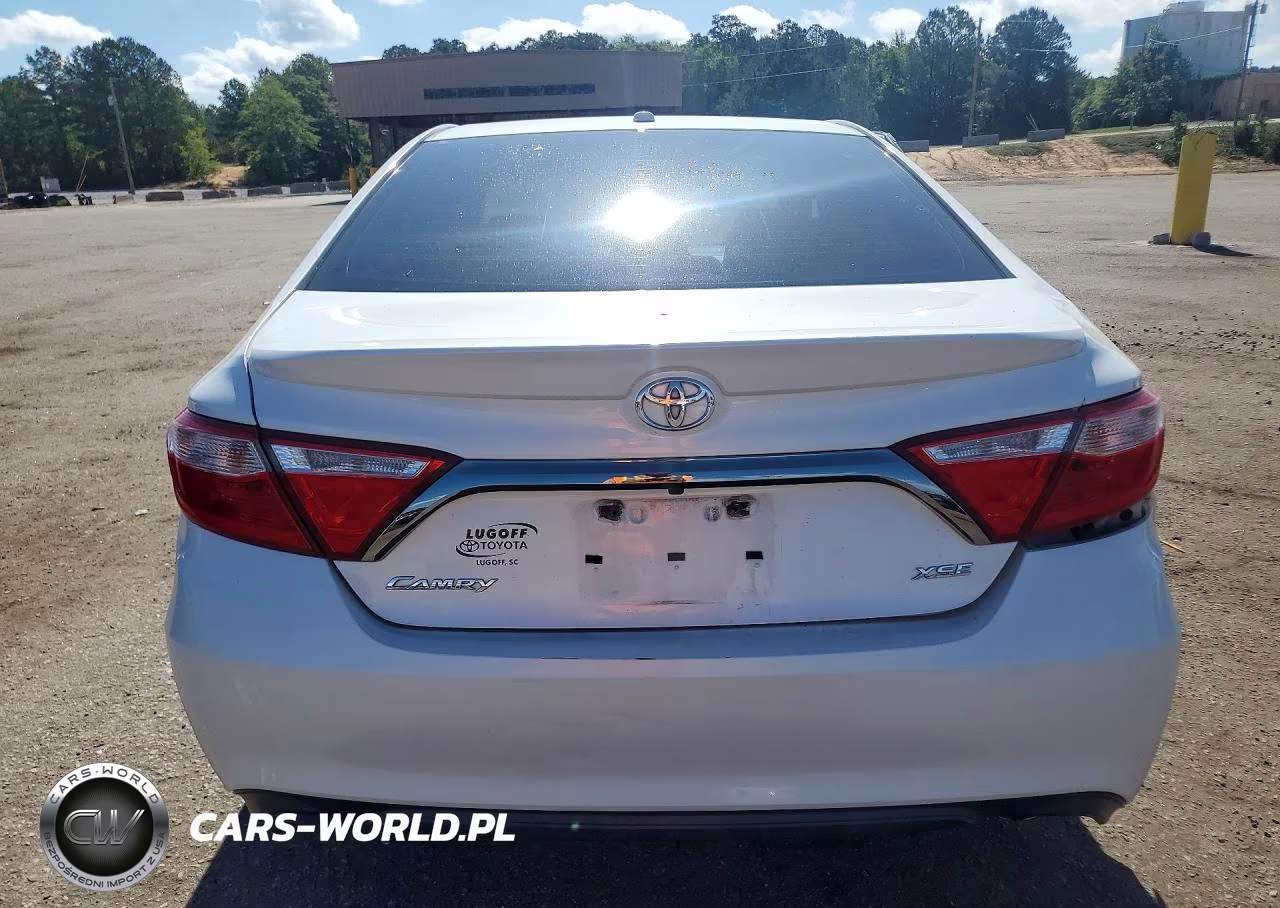 2015 Toyota Camry Xse VIN:4T1BF1FK0FU499675 - 6
