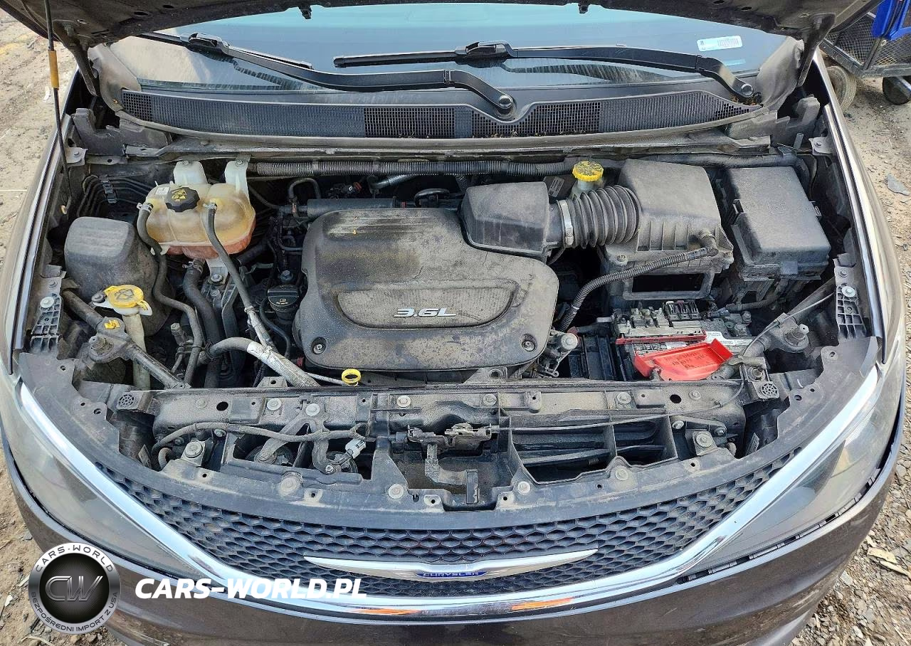 2018 Chrysler Pacifica Lx VIN:2C4RC1CGXJR226549 - 12