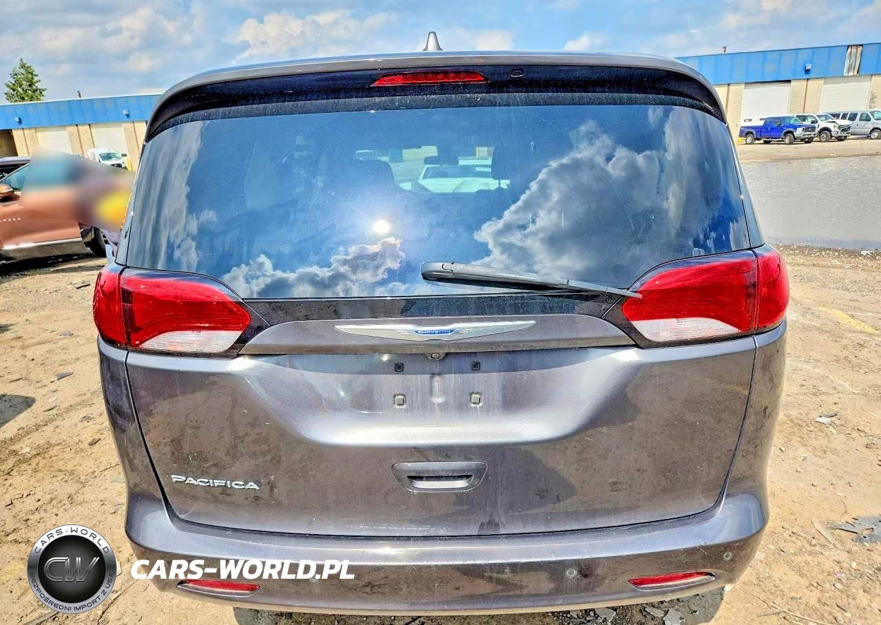 2018 Chrysler Pacifica Lx VIN:2C4RC1CGXJR226549 - 6