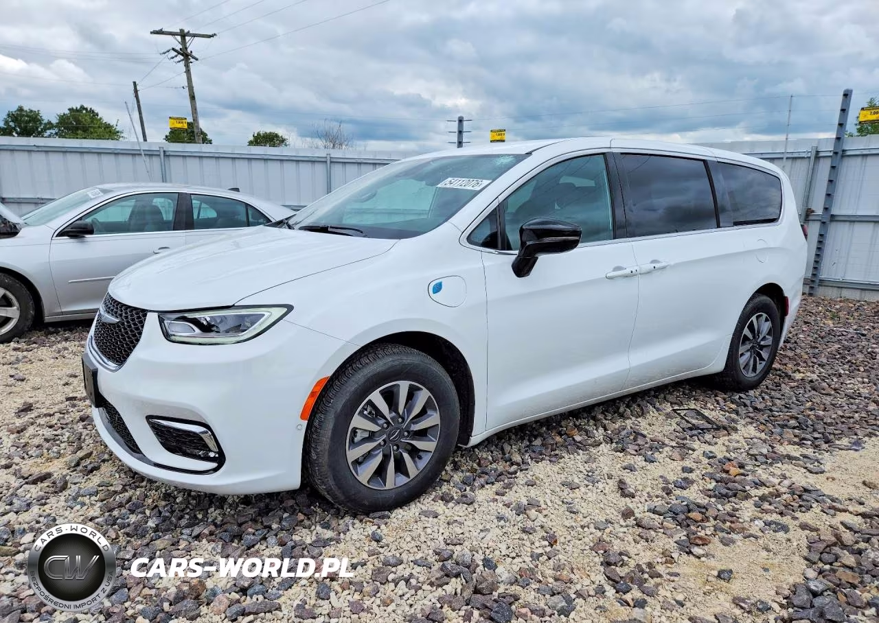 2025 Chrysler Pacifica Hybrid Select – zdjęcie 1 z 13