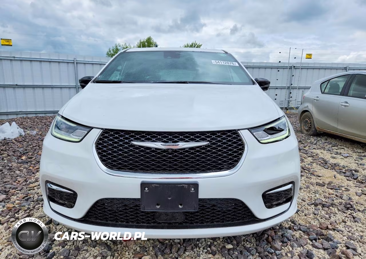 2025 Chrysler Pacifica Hybrid Select VIN:2C4RC1S74SR500220 - 5