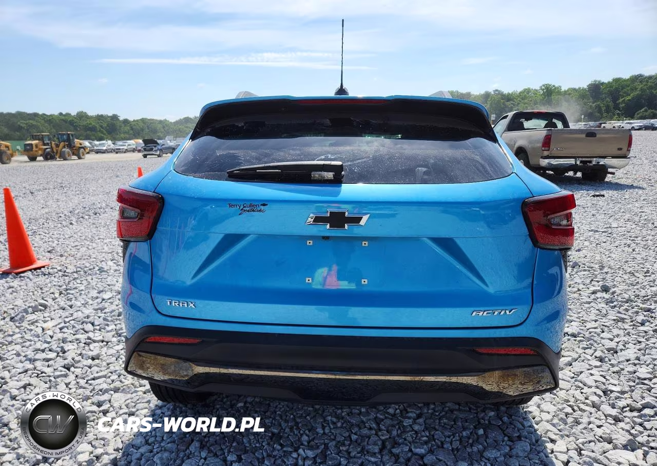 2025 Chevrolet Trax Activ VIN:KL77LKEP8SC031924 - 6