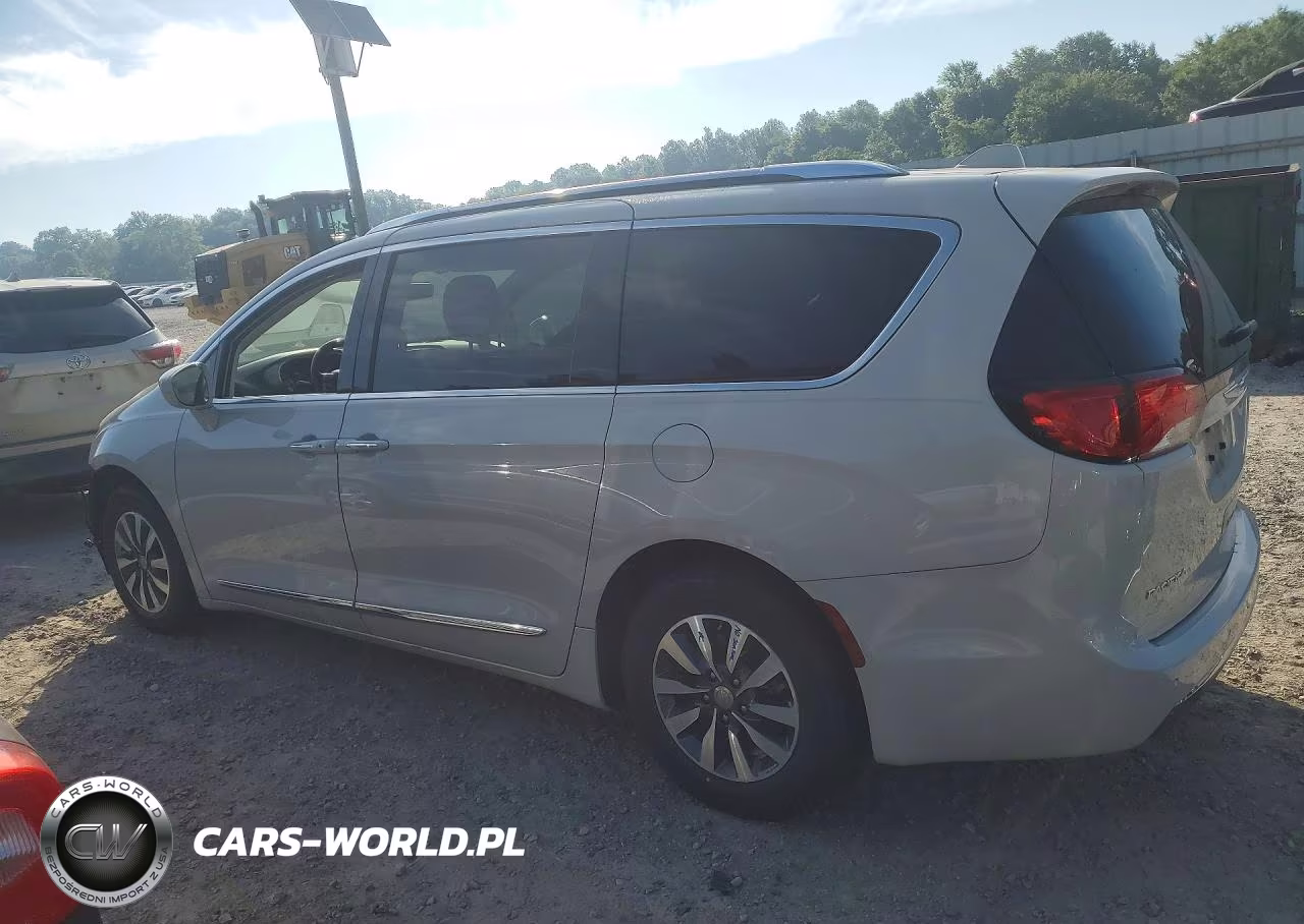 2020 Chrysler Pacifica Touring L Plus VIN:2C4RC1EG7LR229621 - 2
