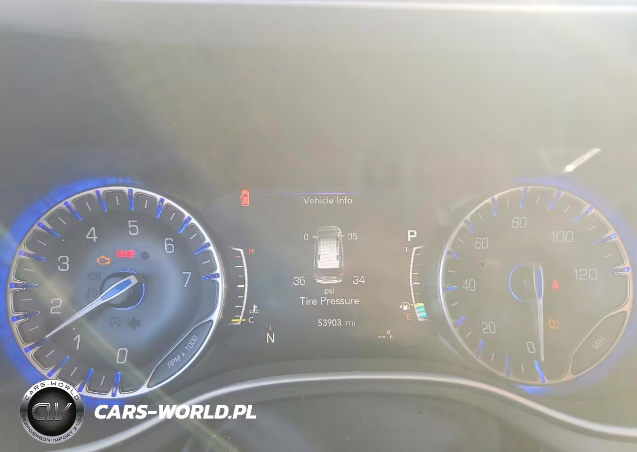 2020 Chrysler Pacifica Touring L Plus VIN:2C4RC1EG7LR229621 - 9