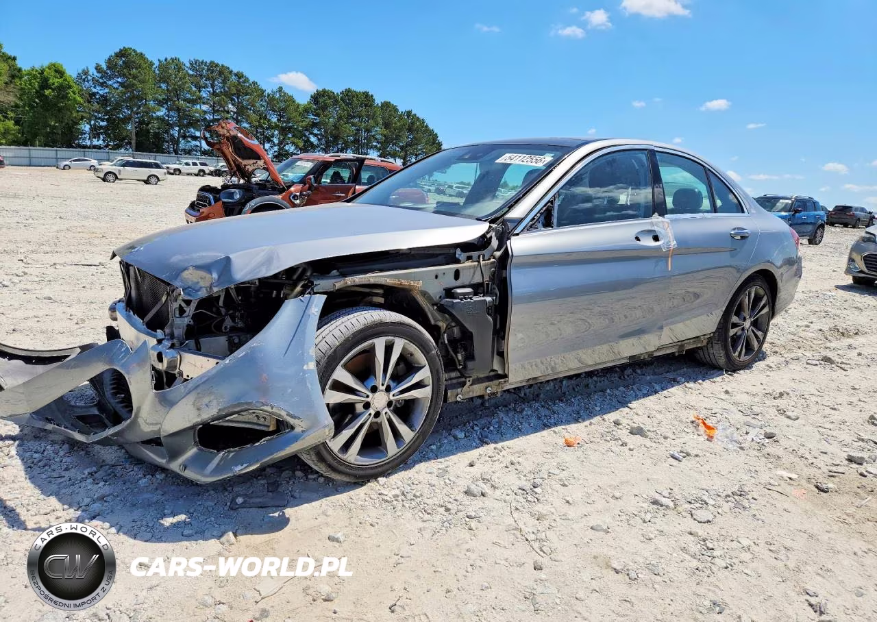 2016 Mercedes-Benz C 300 – zdjęcie 1 z 12