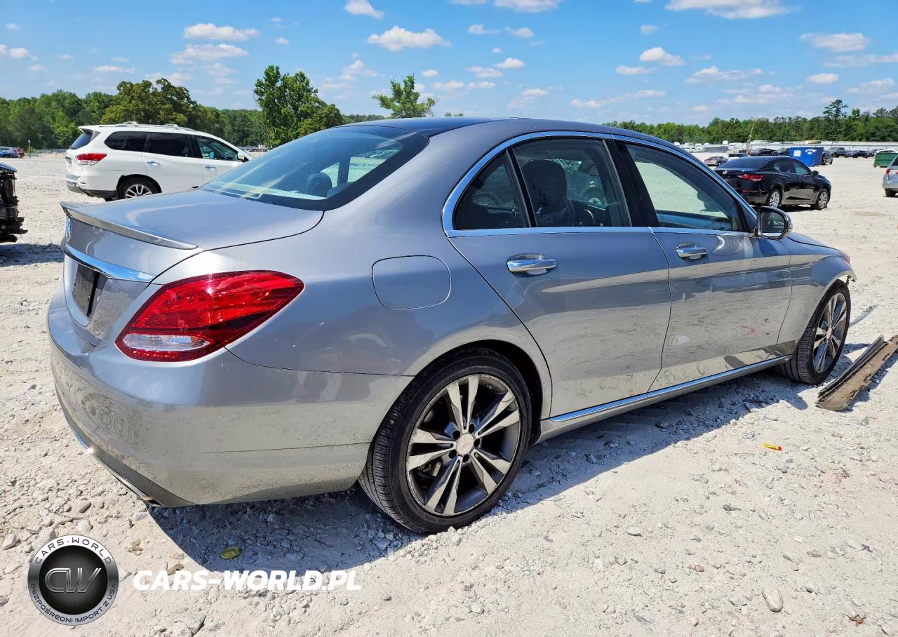 2016 Mercedes-Benz C 300 VIN:55SWF4JB8GU127086 - 3