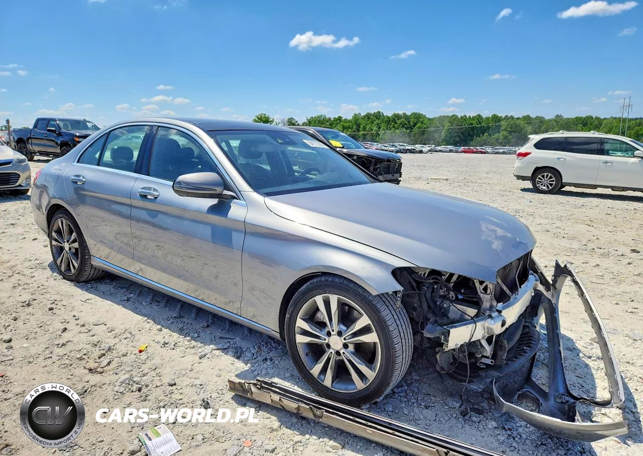 2016 Mercedes-Benz C 300 VIN:55SWF4JB8GU127086 - 4