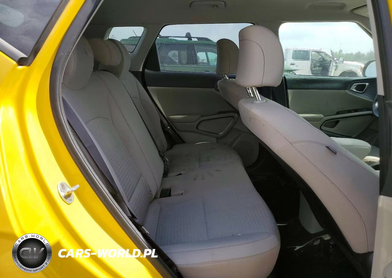 2020 Kia Soul S VIN:KNDJ23AU6L7085620 - 11