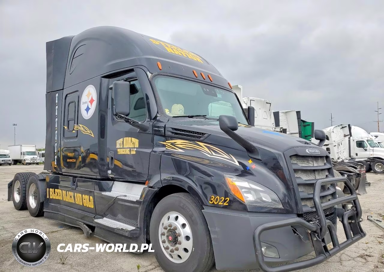 2021 Freightliner Cascadia 126