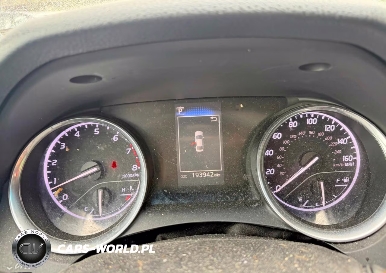2018 Toyota Camry Se VIN:4T1B11HK0JU500358 - 8