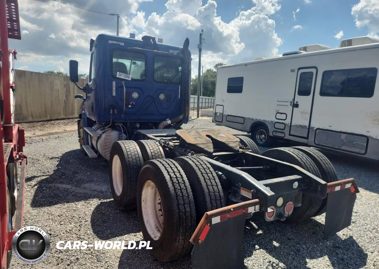 2013 Freightliner Cascadia 125 VIN:3AKJGEDR3DSFD6981 - 3