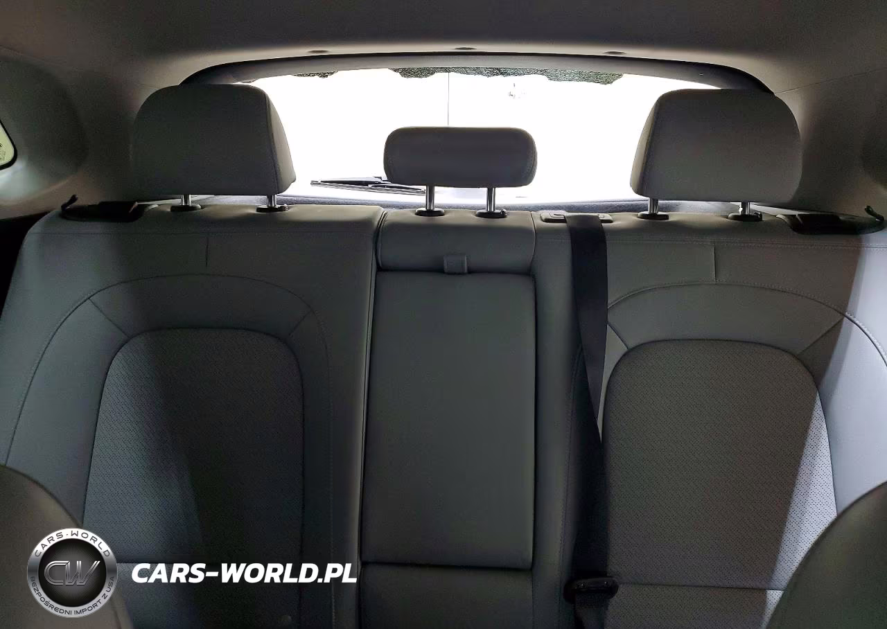 2020 Hyundai Kona Ultimate VIN:KM8K53A51LU583242 - 10
