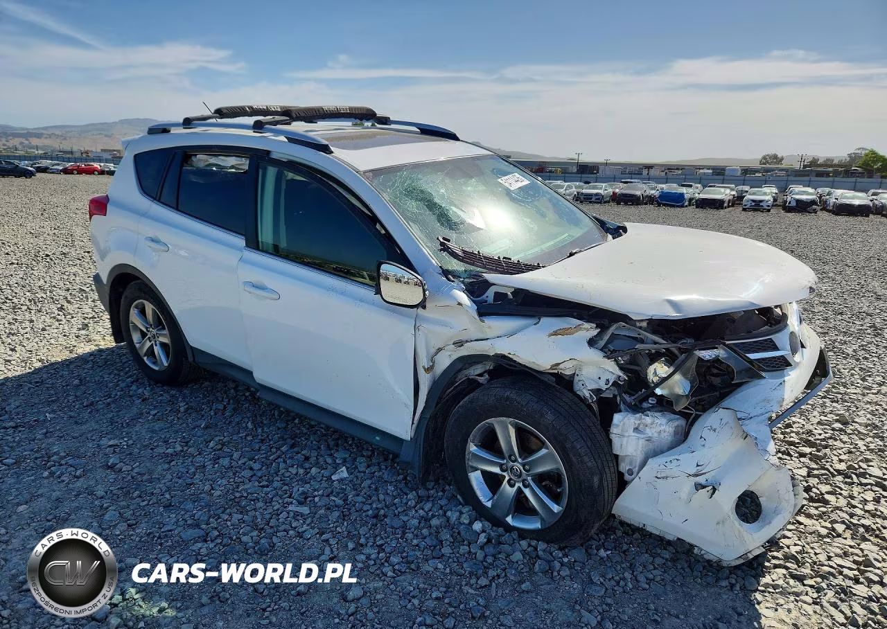 2015 Toyota Rav4 Xle VIN:JTMRFREV9FJ033872 - 4