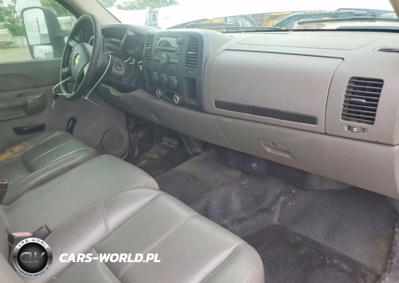 2008 Chevrolet Silverado C3500 VIN:1GBHC34KX8E129759 - 8