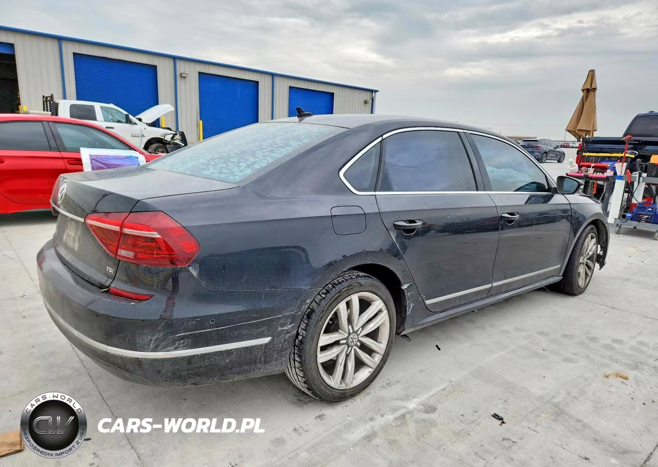 2017 Volkswagen Passat Sel Premium VIN:1VWCT7A34HC026551 - 3