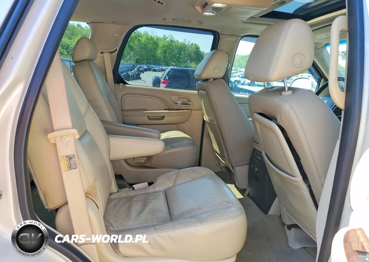 2007 Cadillac Escalade Luxury VIN:1GYFK63857R229251 - 11