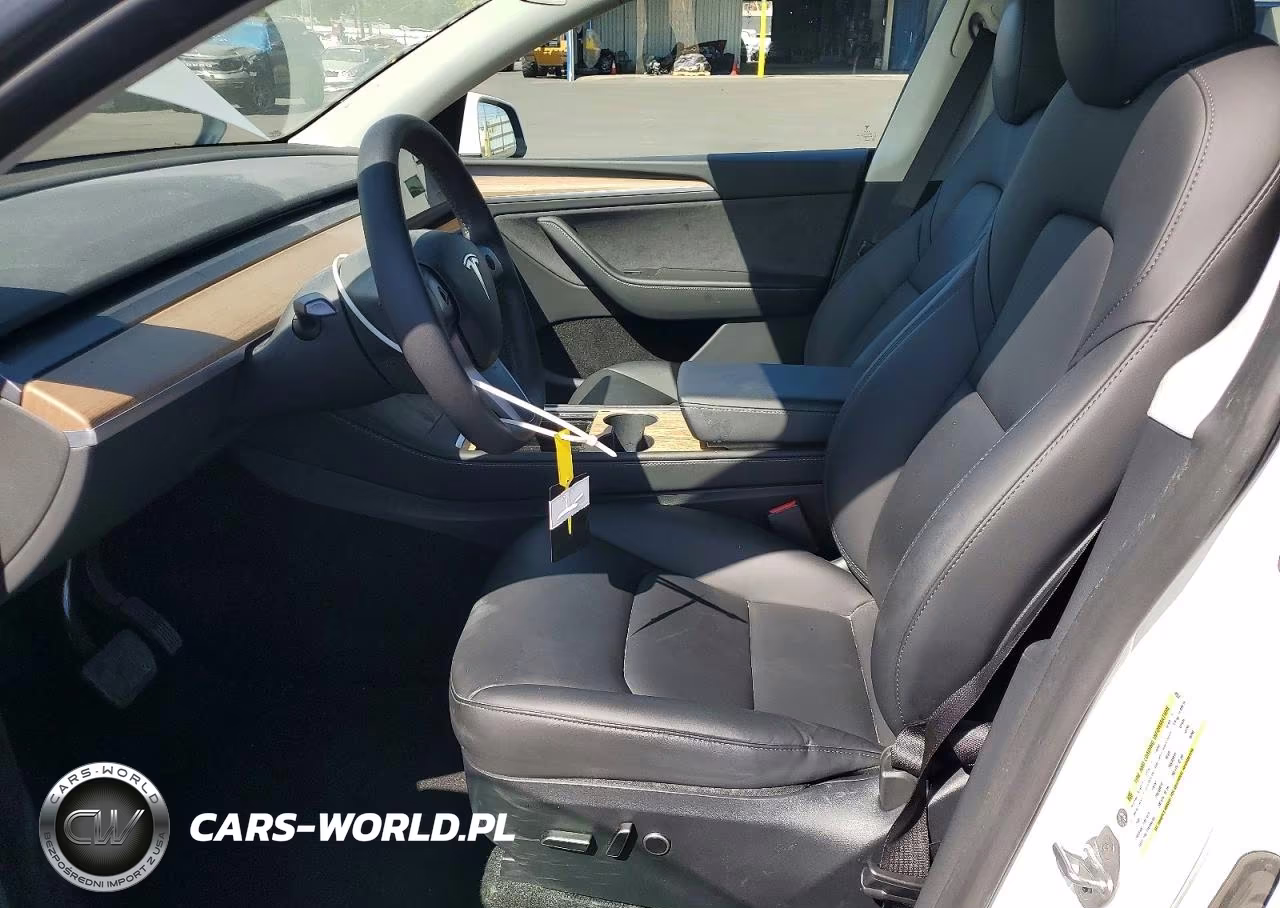 2023 Tesla Model Y VIN:7SAYGDEE5PA149347 - 7