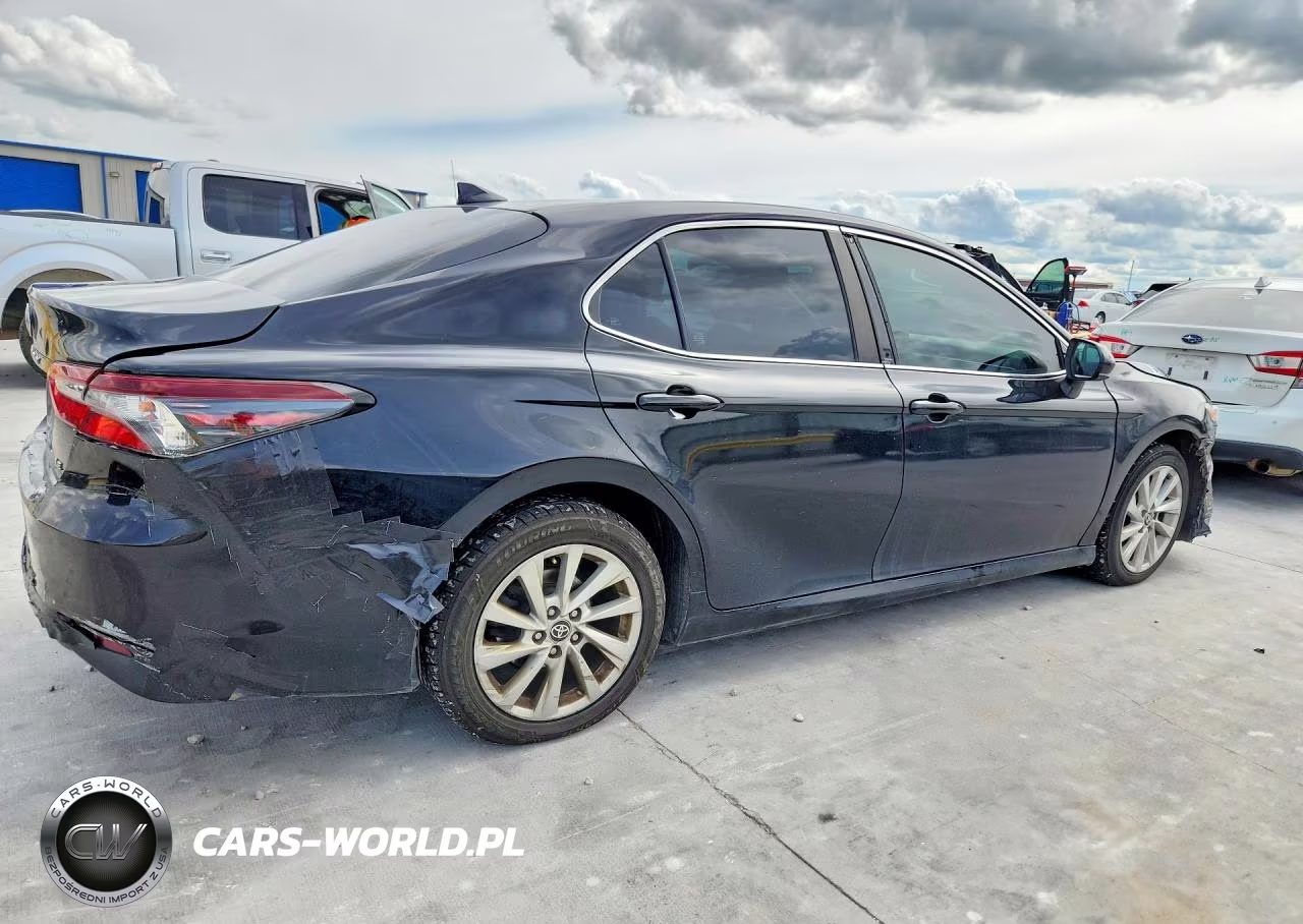 2021 Toyota Camry Le VIN:4T1C11AK2MU470671 - 3