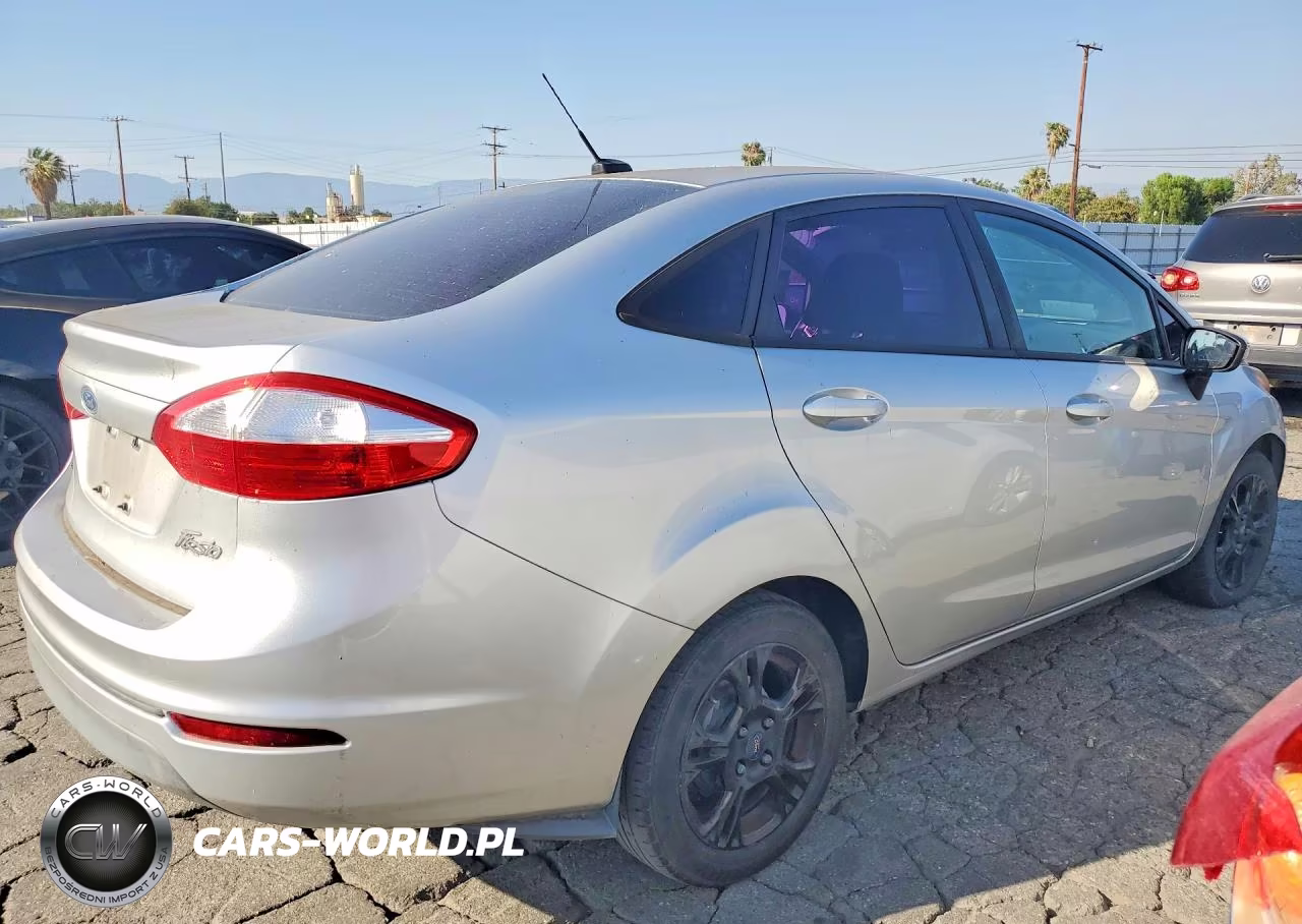 2014 Ford Fiesta VIN:3FADP4BJ7EM240795 - 3