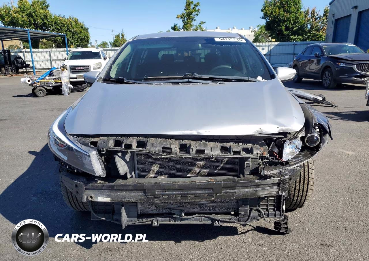 2018 Kia Forte Lx VIN:KNAFK5A82J5773818 - 5