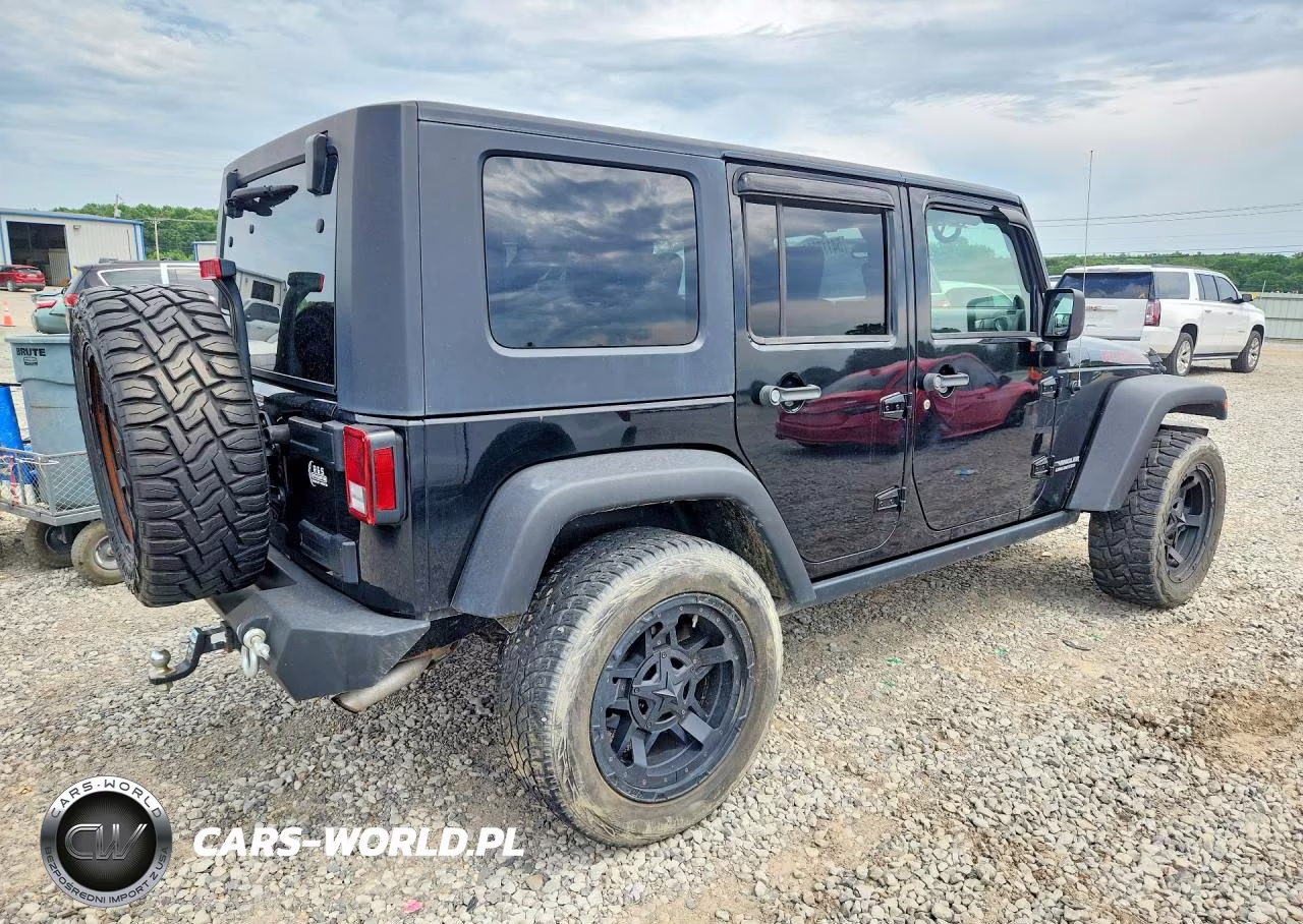 2009 Jeep Wrangler Unlimited Rubicon VIN:1J4GA691X9L765300 - 3
