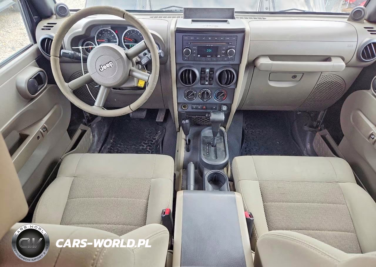2009 Jeep Wrangler Unlimited Rubicon VIN:1J4GA691X9L765300 - 8