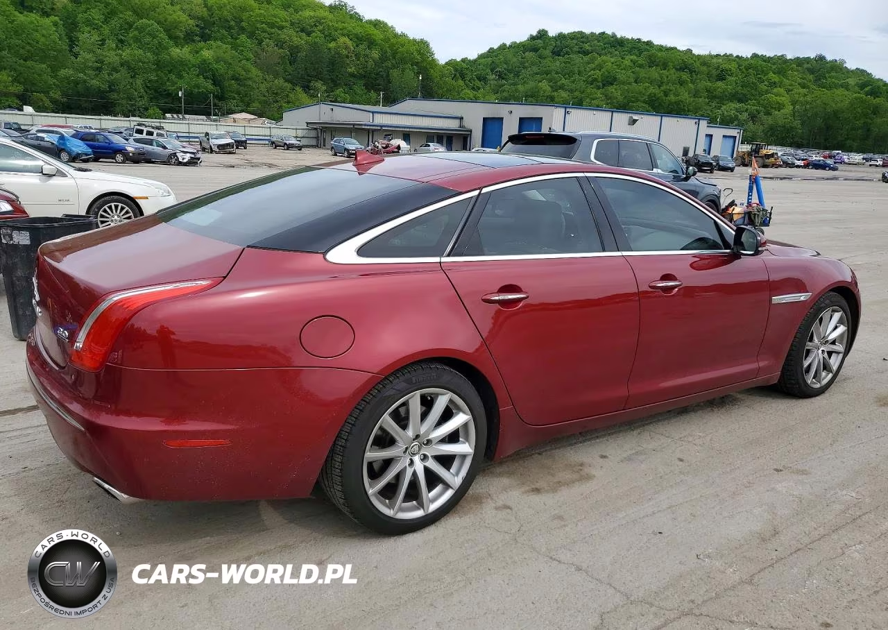 2013 Jaguar Xj VIN:SAJWJ1CD2D8V49221 - 3