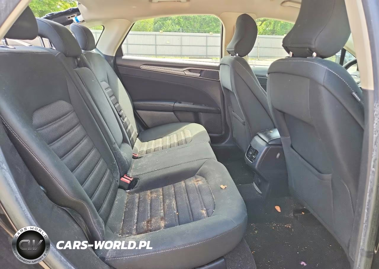 2019 Ford Fusion Se VIN:3FA6P0LU4KR197929 - 10