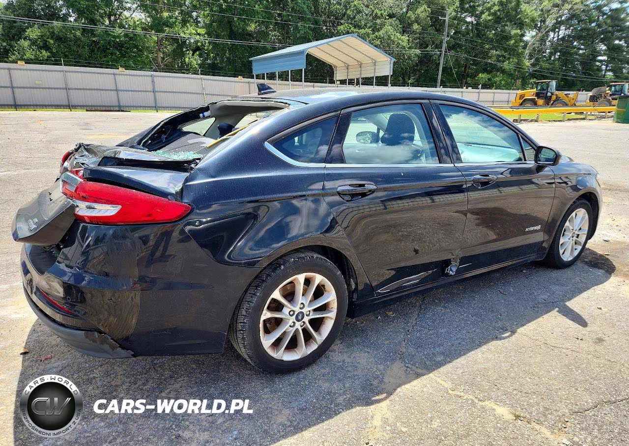 2019 Ford Fusion Se VIN:3FA6P0LU4KR197929 - 3