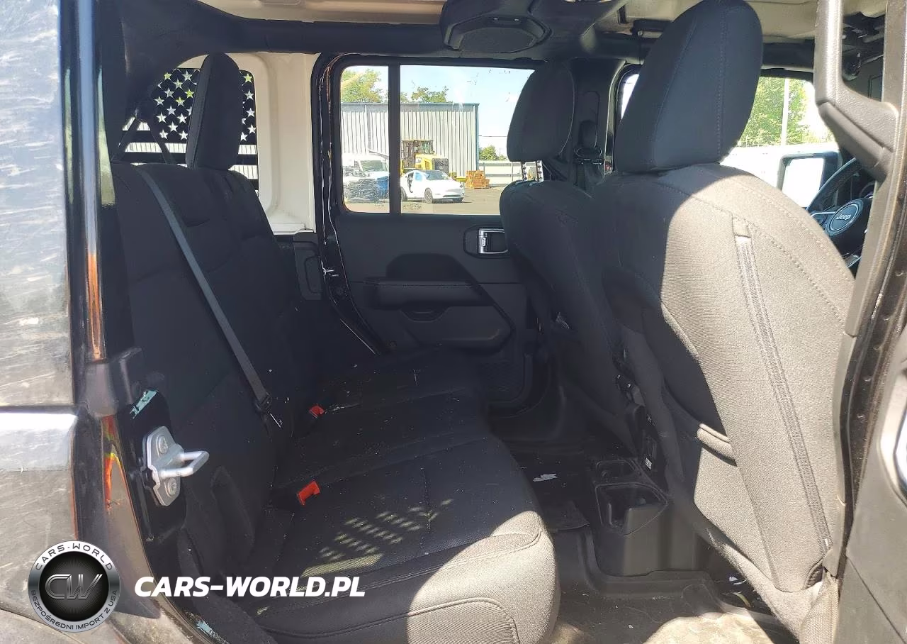 2021 Jeep Wrangler Unlimited Sahara VIN:1C4HJXEM3MW568654 - 10