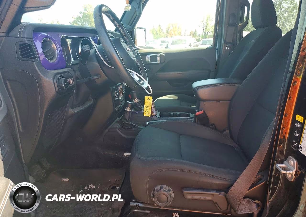 2021 Jeep Wrangler Unlimited Sahara VIN:1C4HJXEM3MW568654 - 7