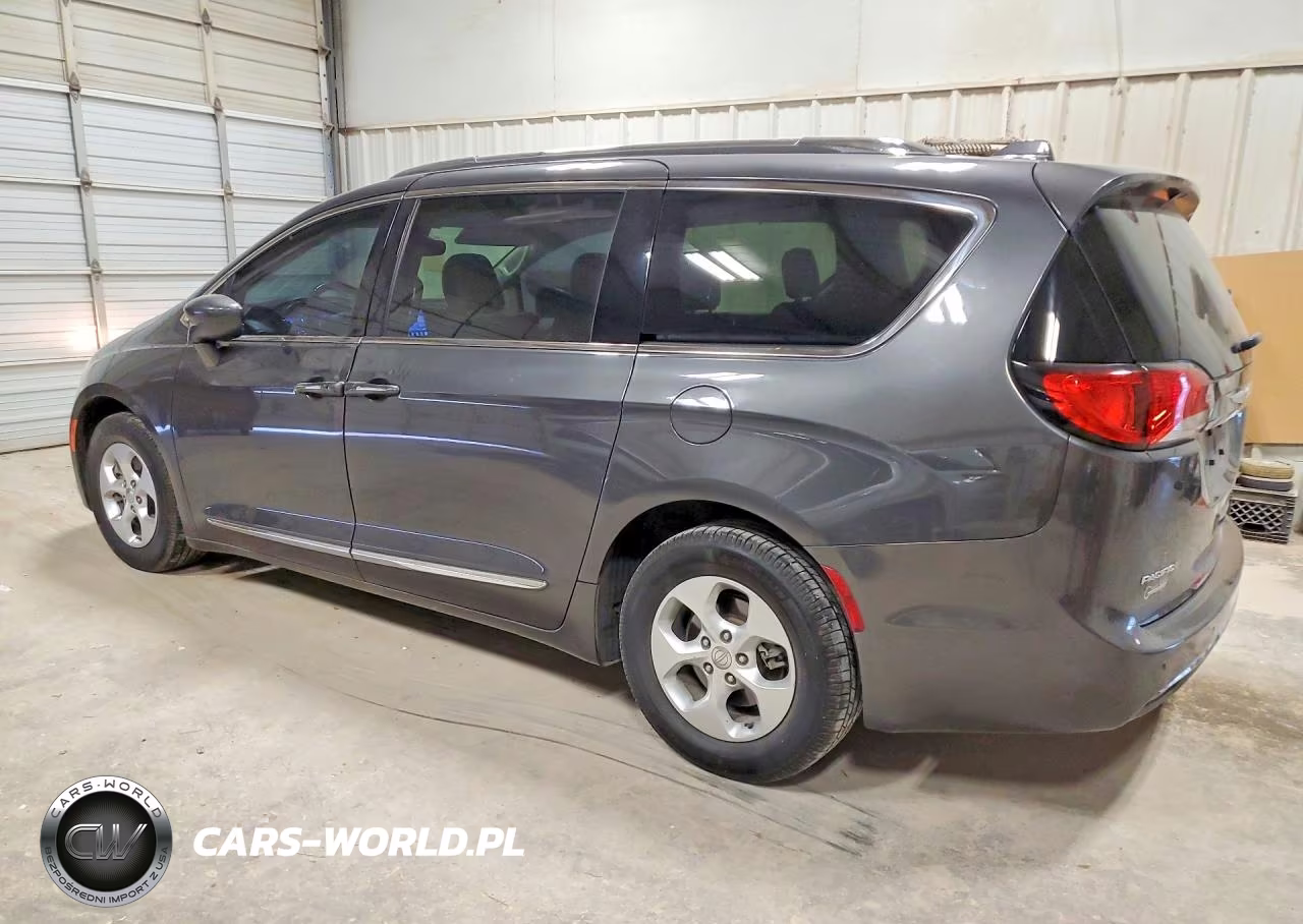 2017 Chrysler Pacifica Touring L Plus VIN:2C4RC1EG7HR770126 - 2