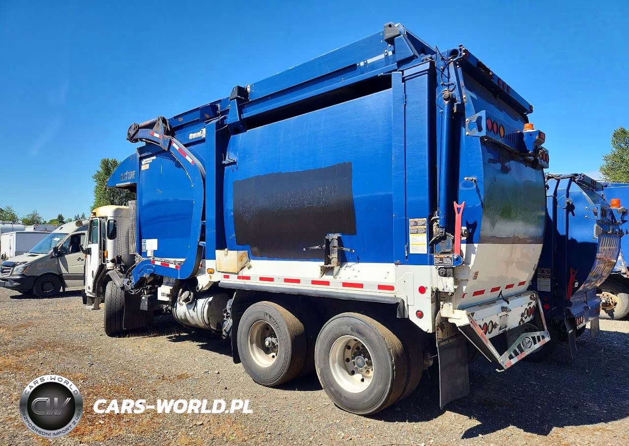 2015 Peterbilt 320 Refuse Truck VIN:3BPZLH0X2FF260940 - 3