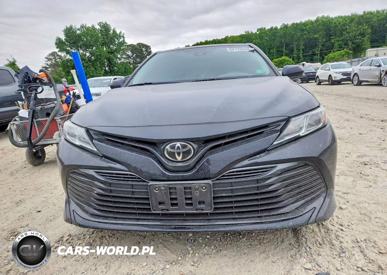 2019 Toyota Camry Le VIN:4T1B11HKXKU705302 - 5