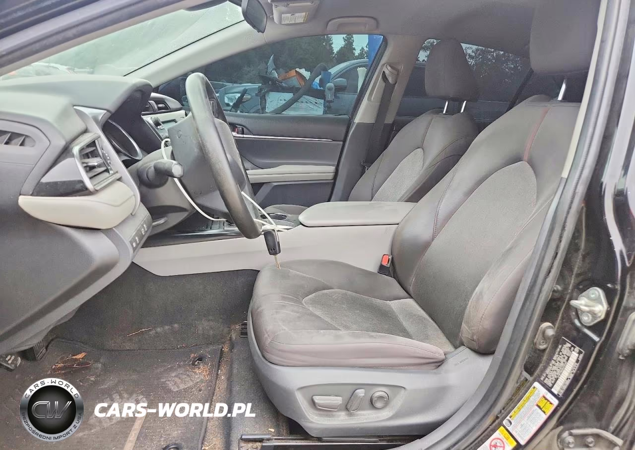 2019 Toyota Camry Le VIN:4T1B11HKXKU705302 - 7