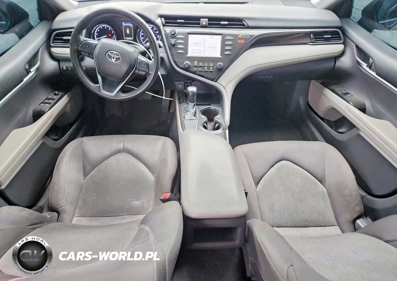 2019 Toyota Camry Le VIN:4T1B11HKXKU705302 - 8