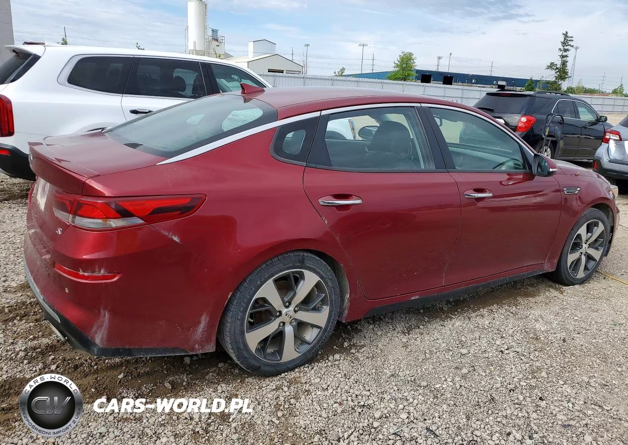 2019 Kia Optima S VIN:5XXGT4L39KG366530 - 3
