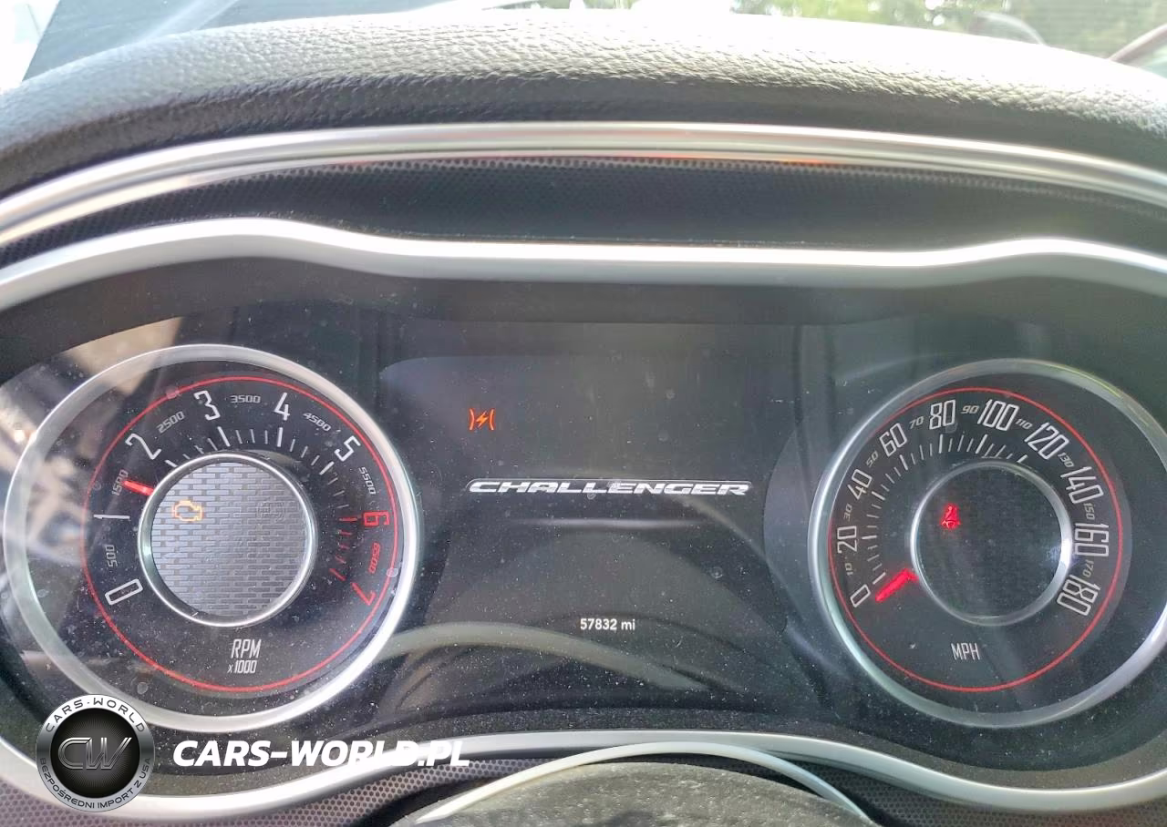2015 Dodge Challenger R VIN:2C3CDZFJXFH732439 - 9