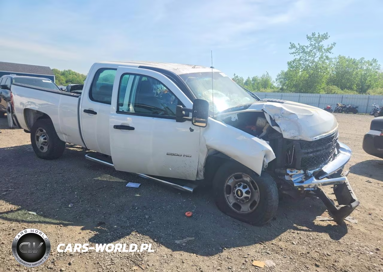 2013 Chevrolet Silverado K2500 Heavy Duty VIN:1GC1KVCG2DF184154 - 4