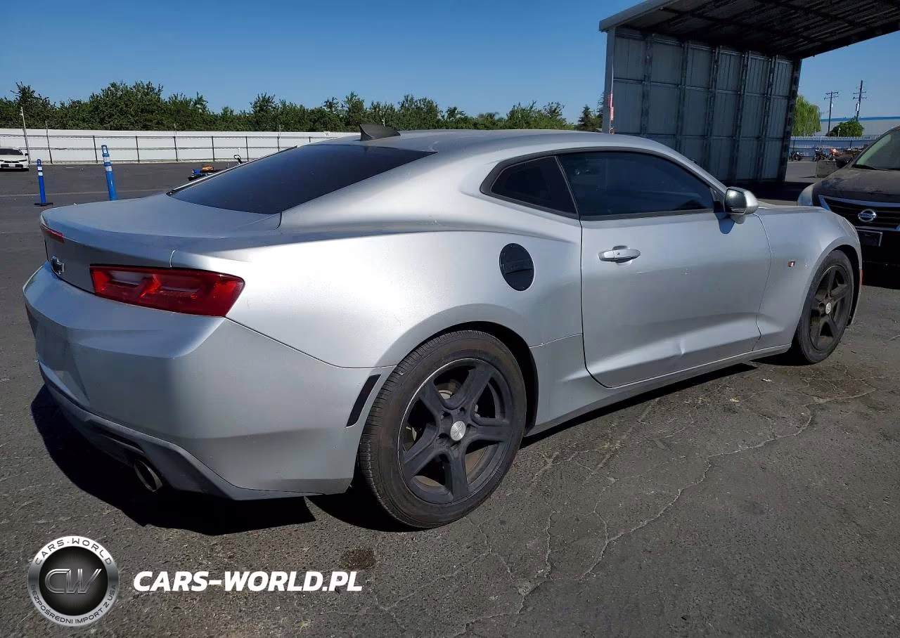 2018 Chevrolet Camaro Lt VIN:1G1FB1RX9J0148104 - 3
