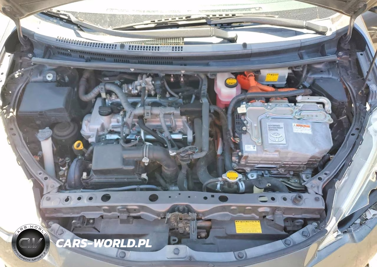 2014 Toyota Prius C Three VIN:JTDKDTB37E1072773 - 11
