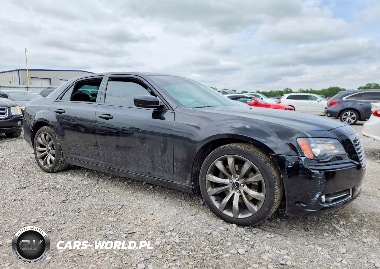 2014 Chrysler 300 S VIN:2C3CCABT3EH339974 - 4
