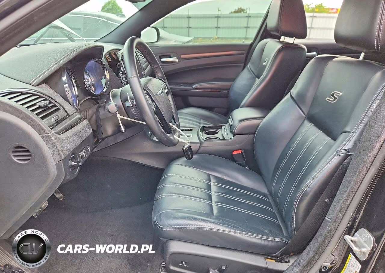 2014 Chrysler 300 S VIN:2C3CCABT3EH339974 - 7