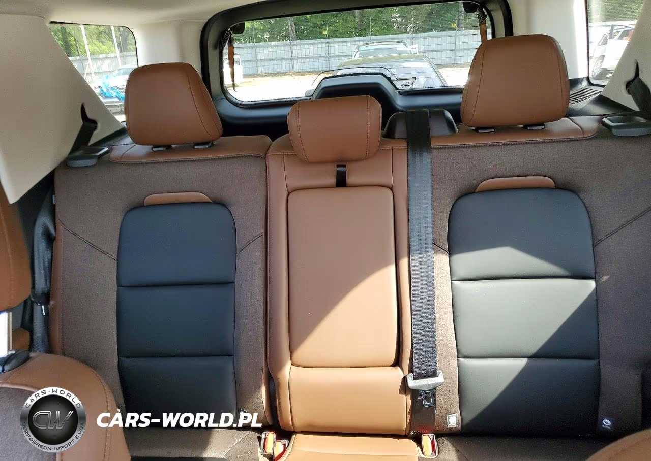 2025 Ford Bronco Sport Outer Banks VIN:3FMCR9CN3SRF68594 - 10