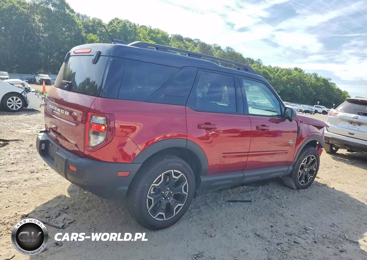 2025 Ford Bronco Sport Outer Banks VIN:3FMCR9CN3SRF68594 - 3