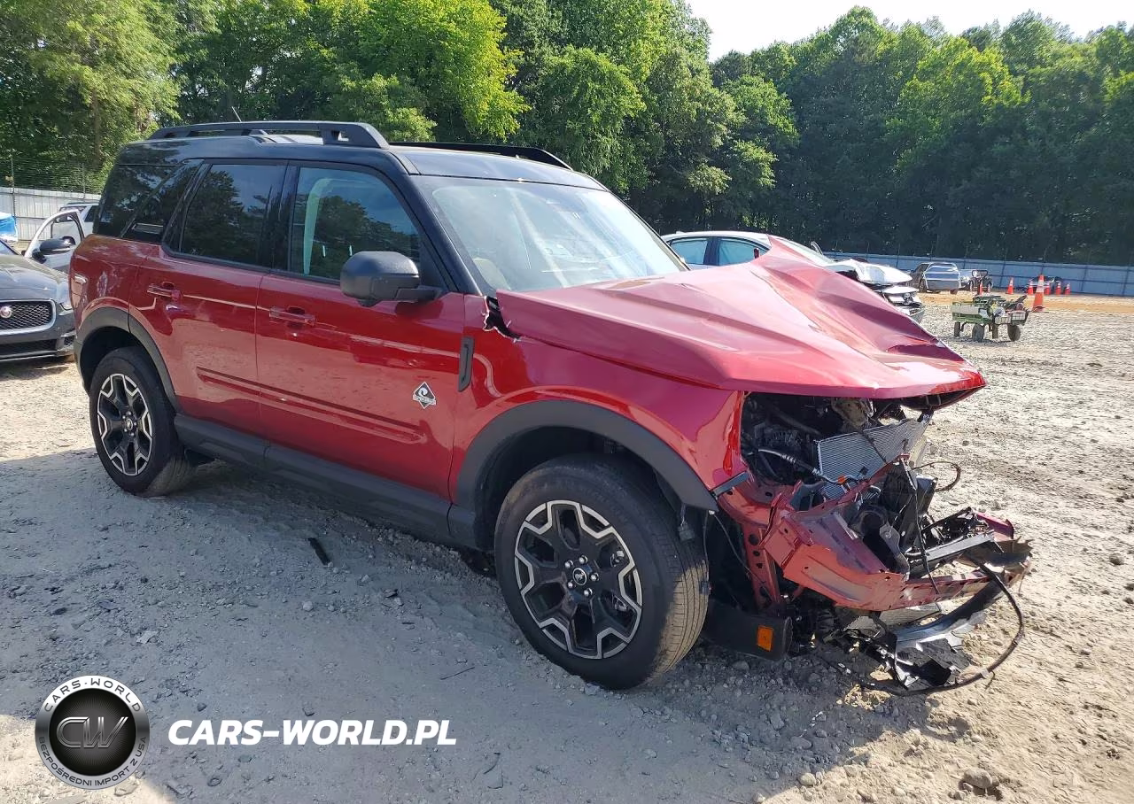 2025 Ford Bronco Sport Outer Banks VIN:3FMCR9CN3SRF68594 - 4