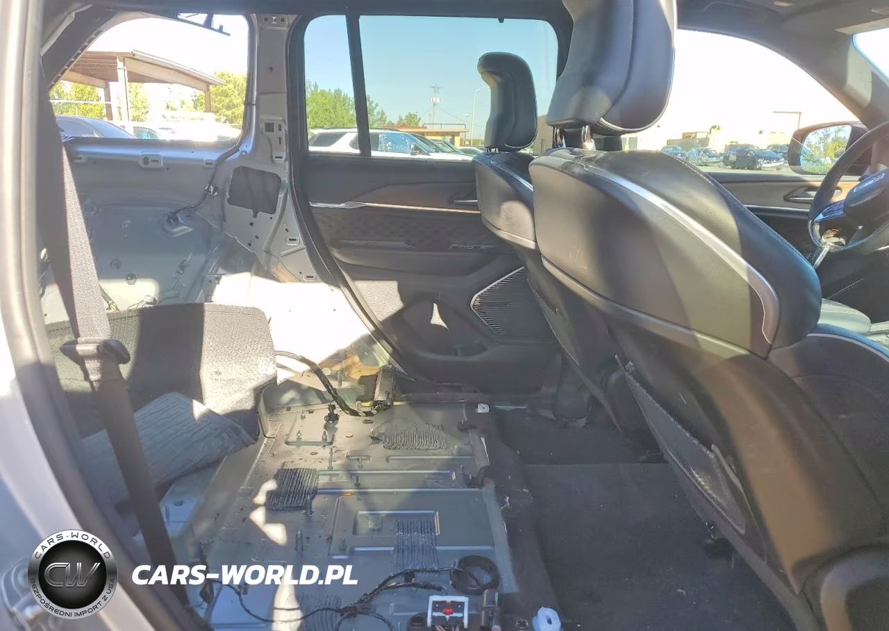 2022 Jeep Grand Cherokee Summit VIN:1C4RJGEG3N8596586 - 10